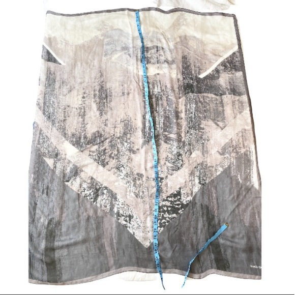 Large Scarf/Shawl by Vince Camuto - Picture 2 of 7